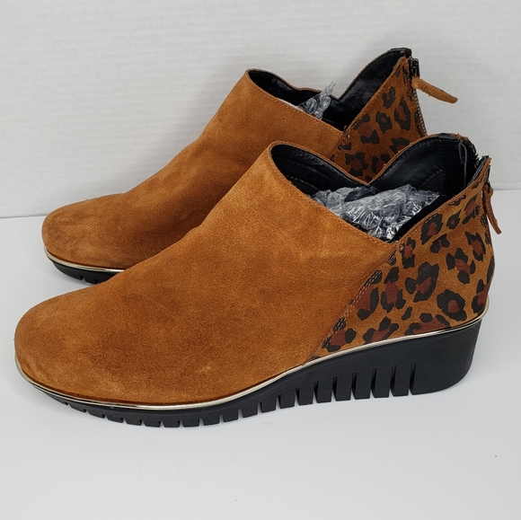 THE FLEXX Shoes - The Flexx Brown & Leopard Suede Booties size 9